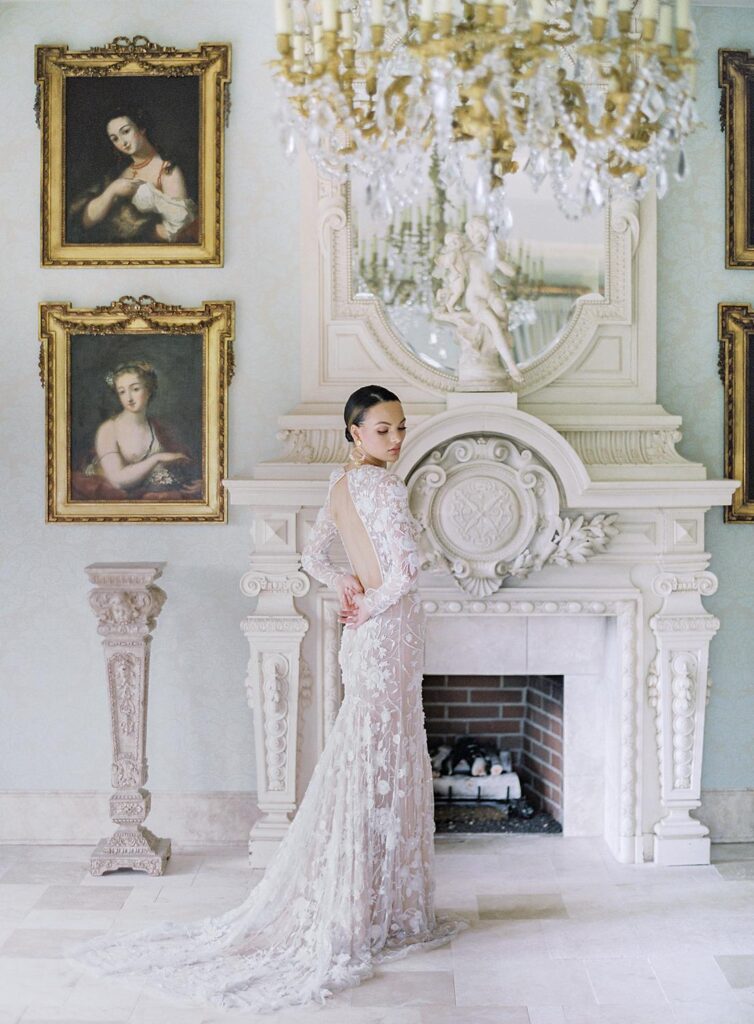 bridal portrait, luxury wedding venue